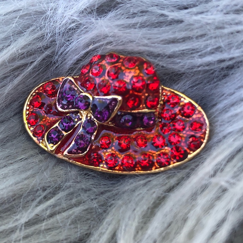 Red hat brooch